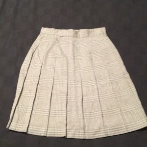Women's pleated skirt